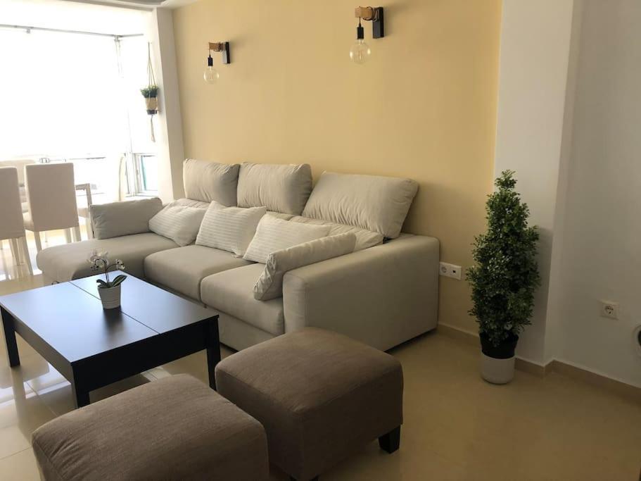 Apartamento Amplio Y Centrico ฟูเอนฮิโรลา ภายนอก รูปภาพ