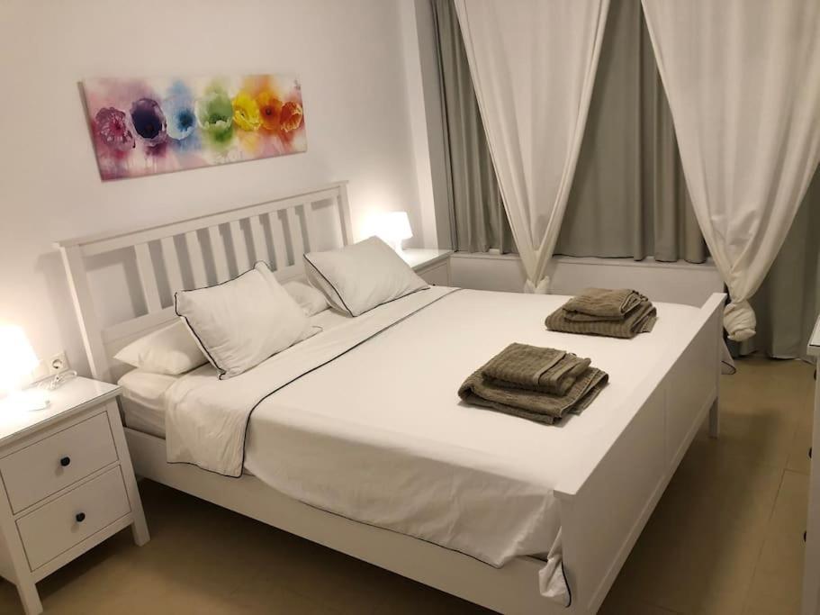 Apartamento Amplio Y Centrico ฟูเอนฮิโรลา ภายนอก รูปภาพ