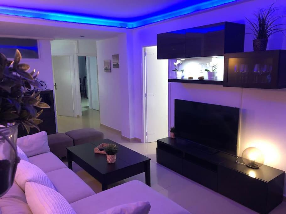 Apartamento Amplio Y Centrico ฟูเอนฮิโรลา ภายนอก รูปภาพ